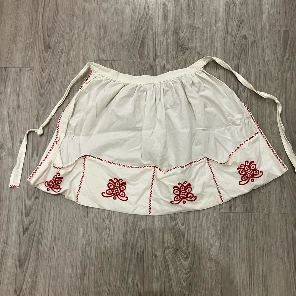 2/$20 White Embroidered Women's apron